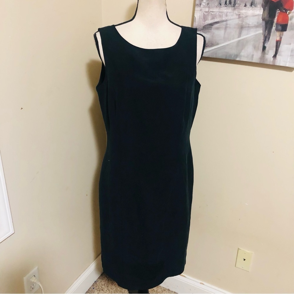 B. Moss Silk and Linen Sheath Dress